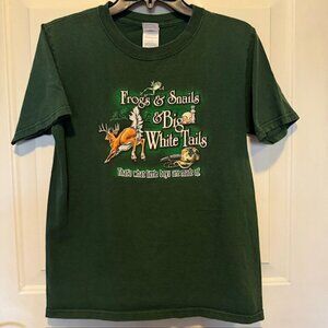 Frogs & Snails & Big White Tails T-shirt Boys sz L